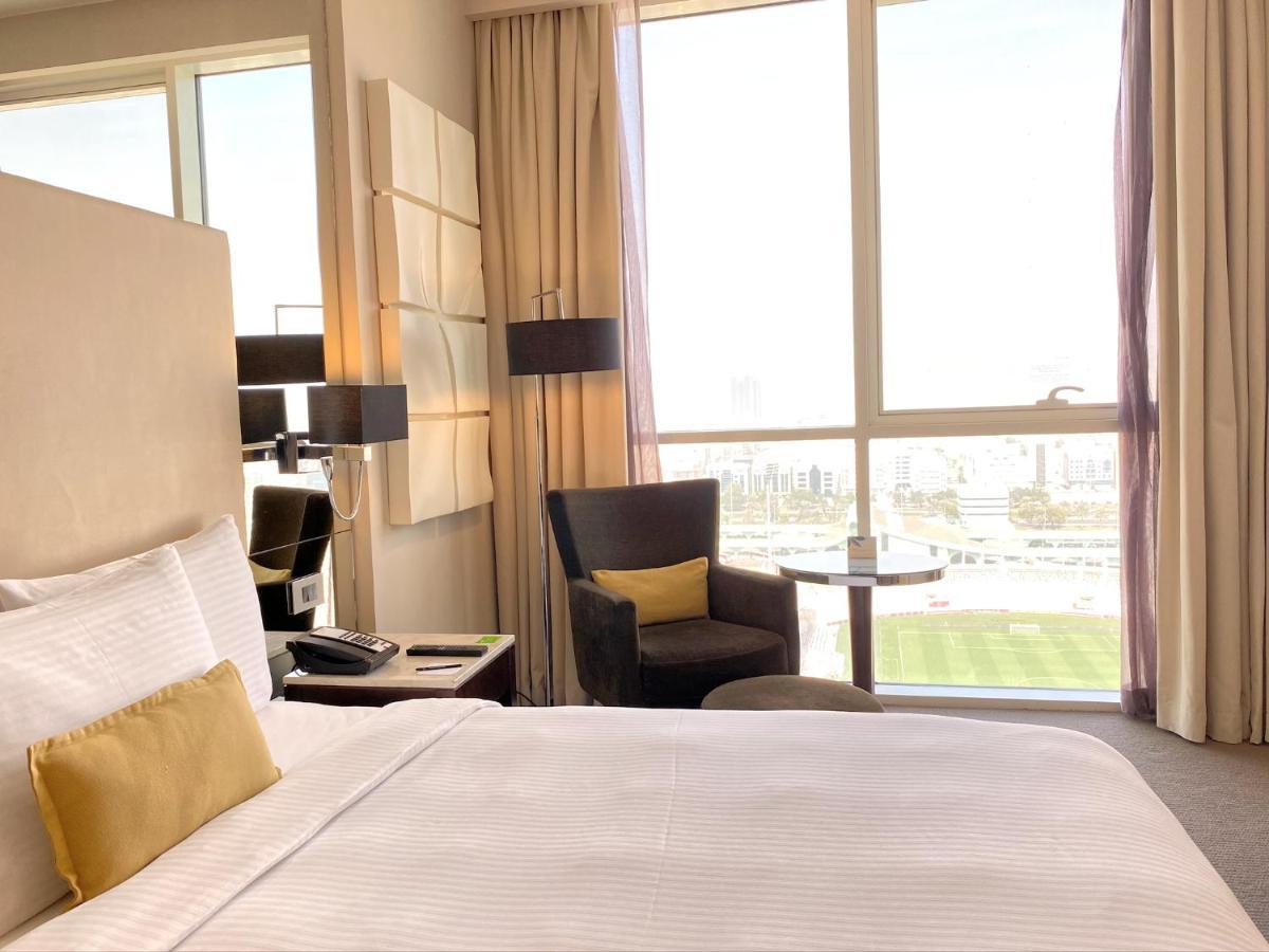 Stadium View Centro Room Queen Bed