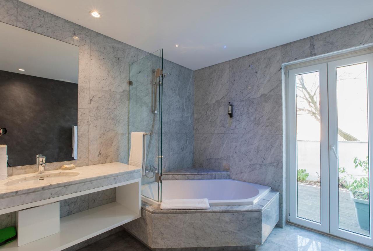 Two-Bedroom Apartment Panoramic View
