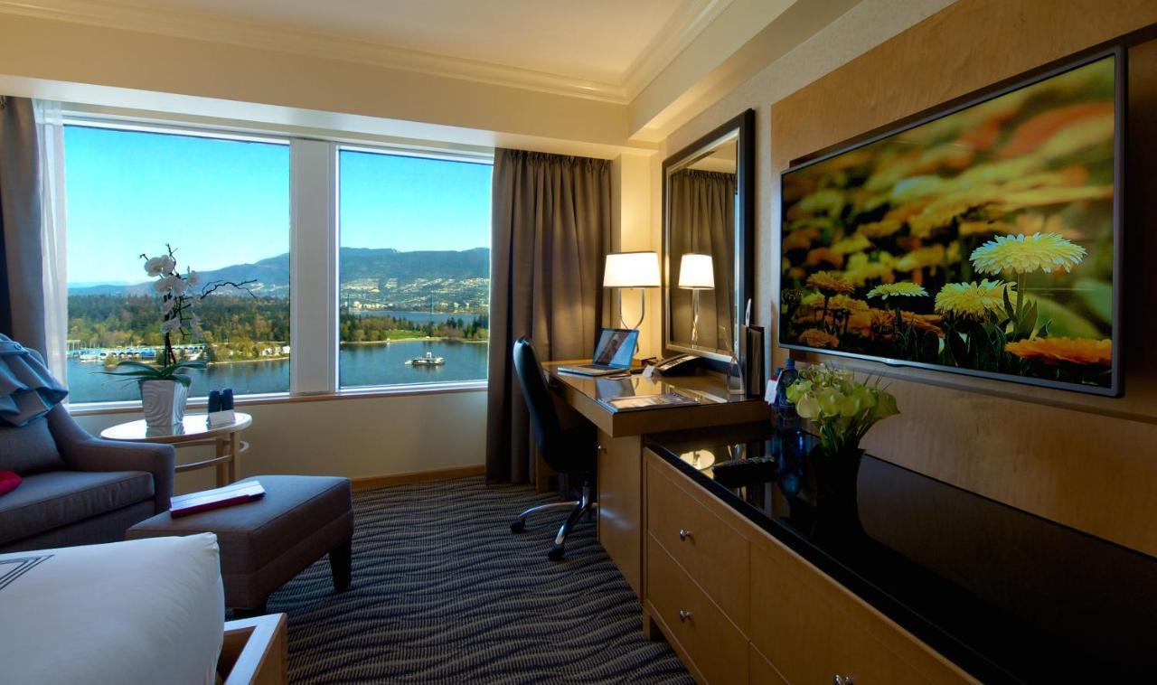 Deluxe King Room Harbour View