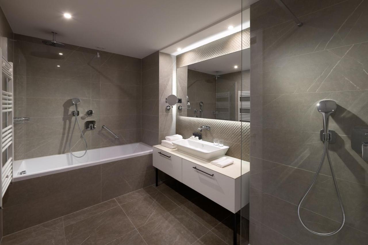 Suite Hot Tub