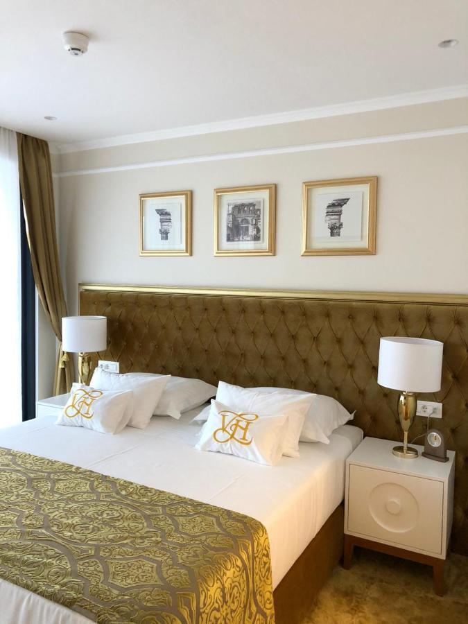 Deluxe Suite Sea Front Outdoor Jacuzzi