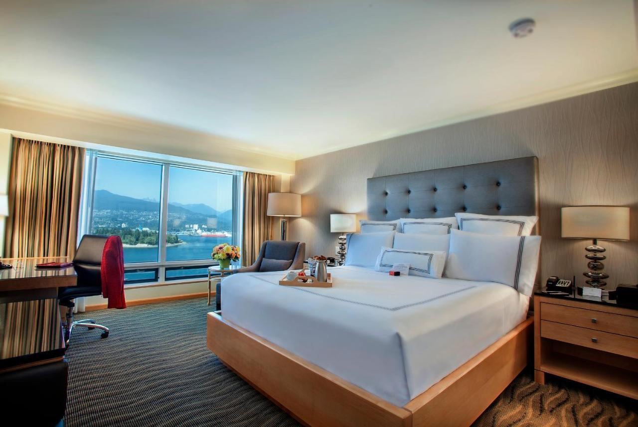 Deluxe King Room Harbour View