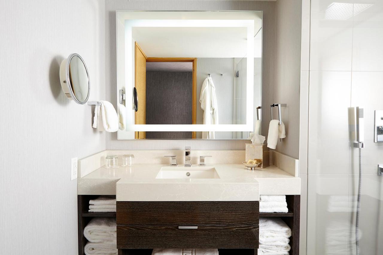 Pacific Club City Suite