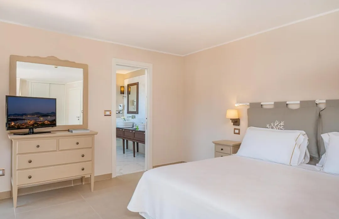 Hotel Cala Lunga-1
