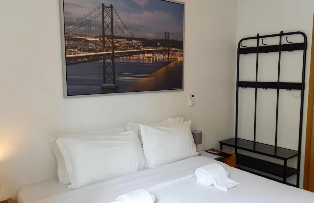 Fado Bed & Breakfast - Santos-1