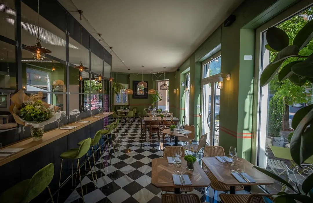 Eco Rooms&Breakfast Tirano-1
