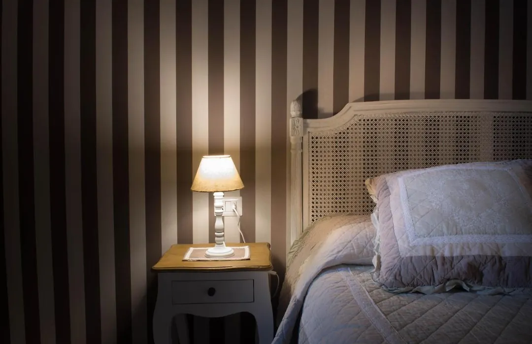 Rooms in San Domenico Maggiore 3-1