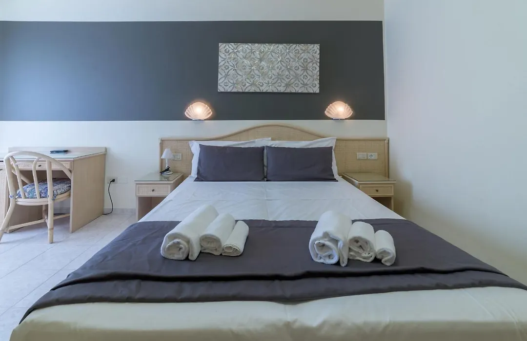Hotel Airone-1