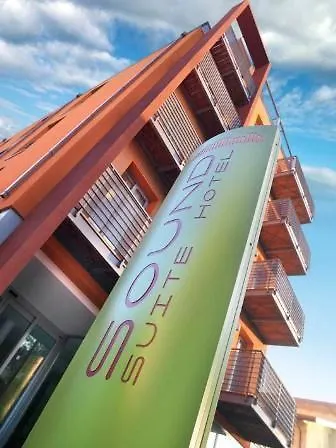 Sound Suite Hotel-1
