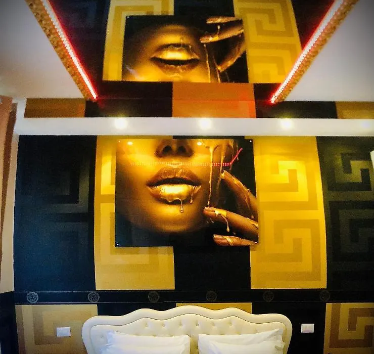 Bed Cinecitta’-1