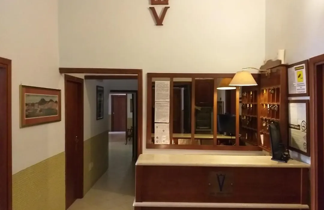 Hotel Vittorio Veneto-1
