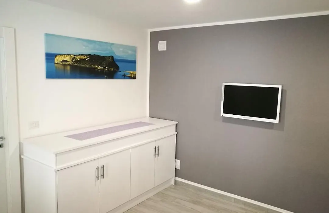 White Club Residence-1