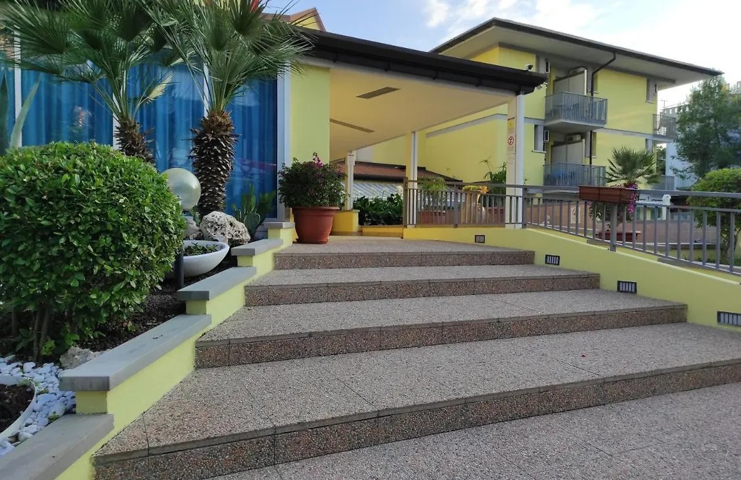 Hotel Ai Pini-1