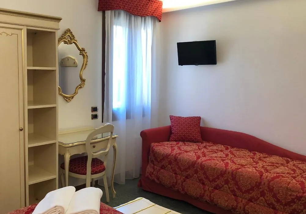 Hotel Leonardo-1