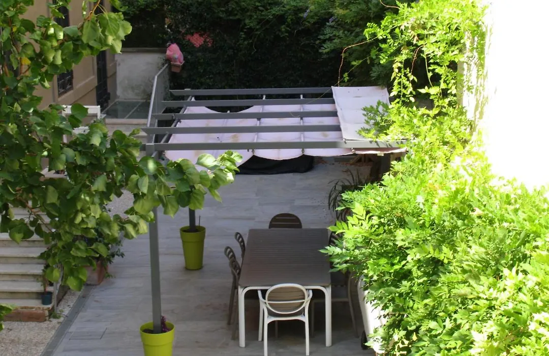 Guest House Piazza Bologna-1