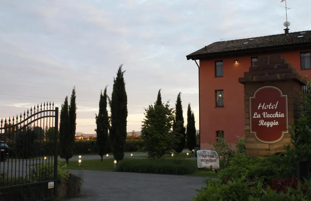 Hotel La Vecchia Reggio-1