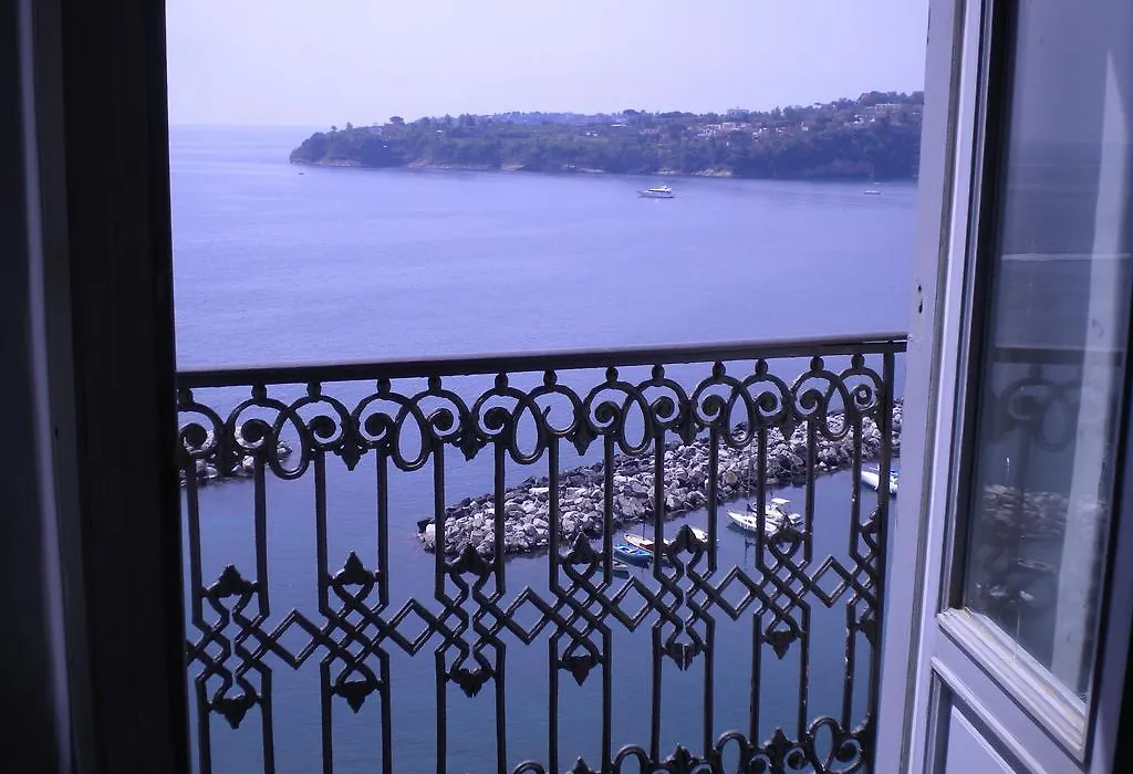 Hotel La Casa sul Mare-1