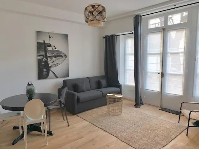Luxe Parisien - Petit Varenne-1