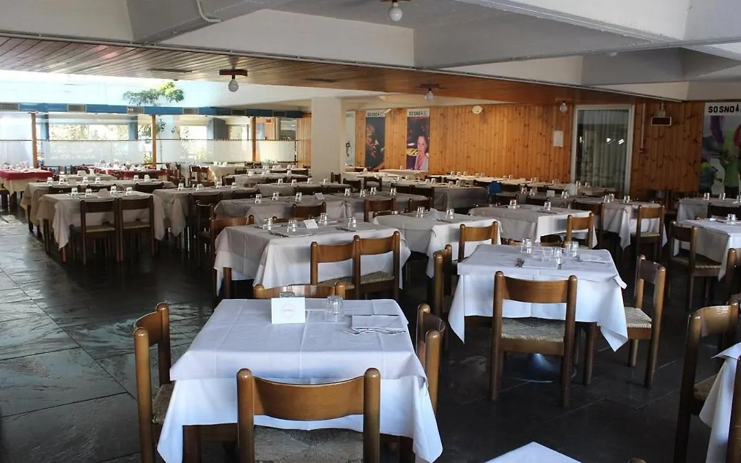 Th 1400 Hotel-1