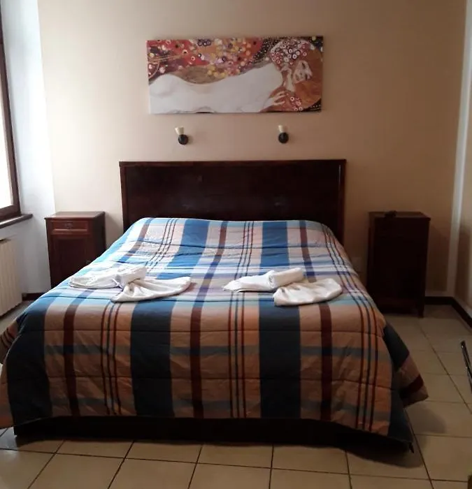 Camere Porto Vecchio Con Parcheggio A Pochi Passi Dal Castello-1