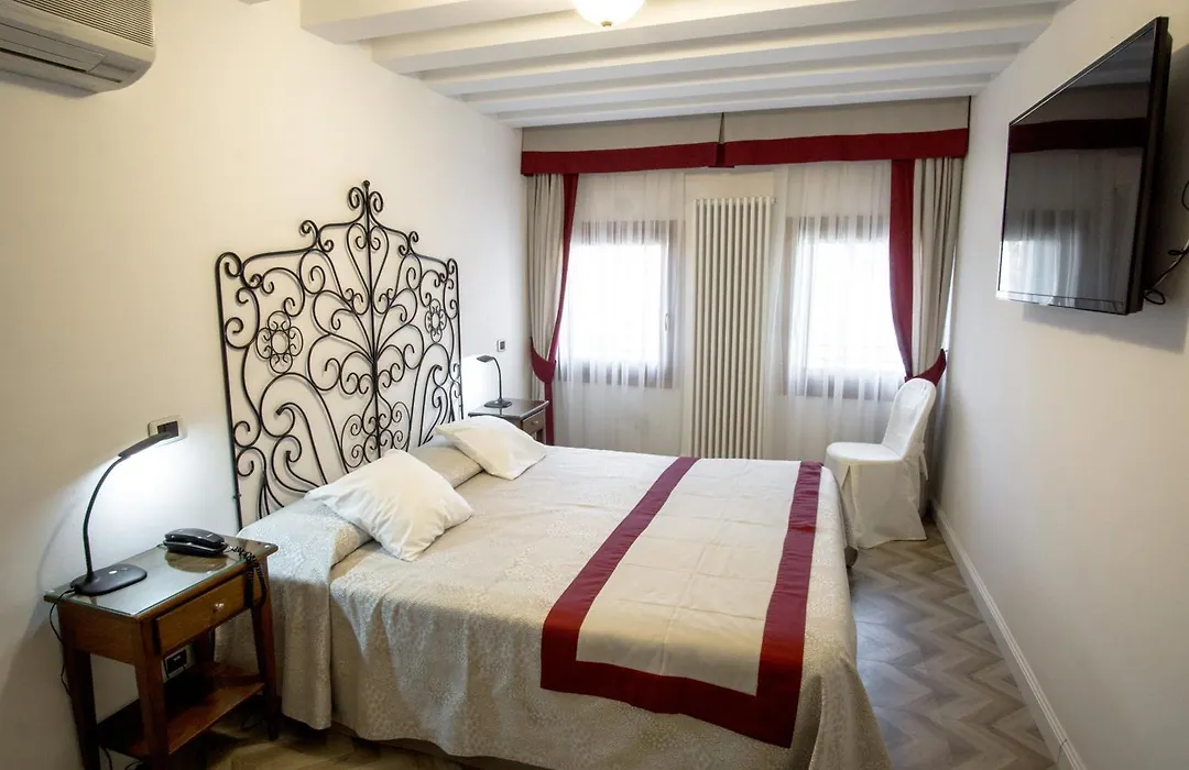 Hotel Antigo Trovatore-1