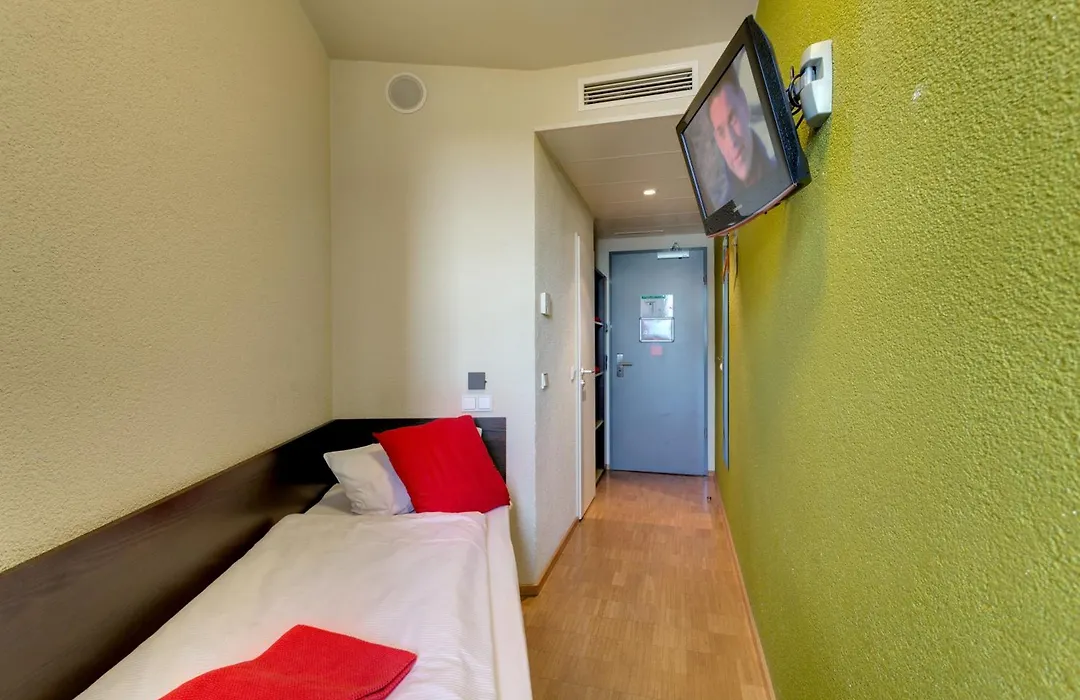 Meininger Hotel Berlin Hauptbahnhof-1
