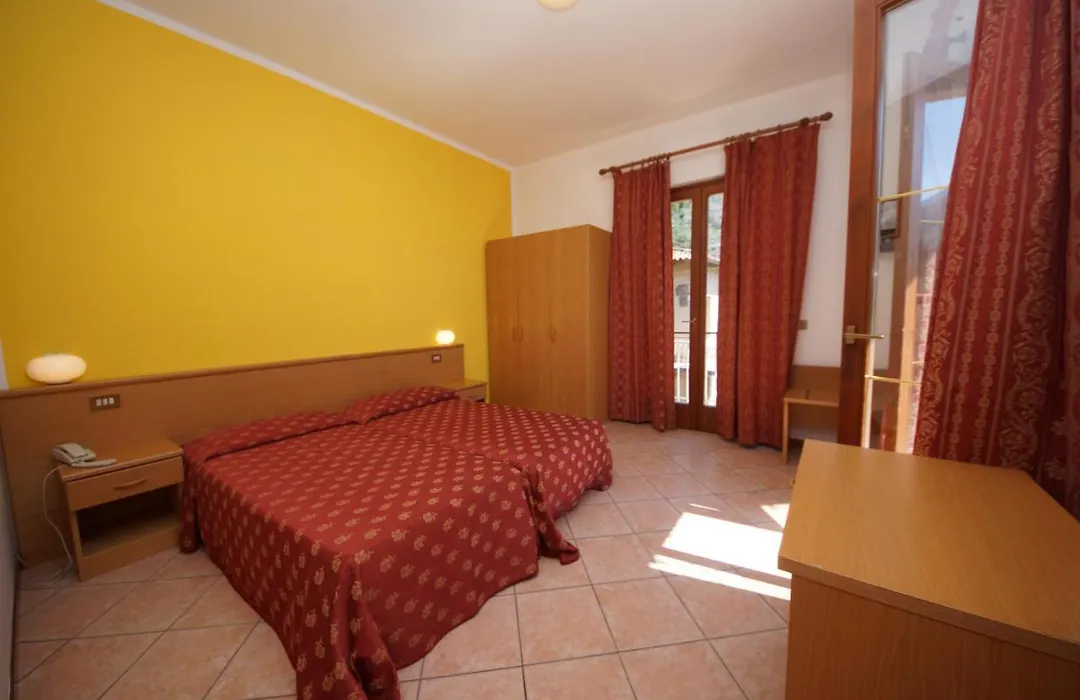Hotel Alpi-1