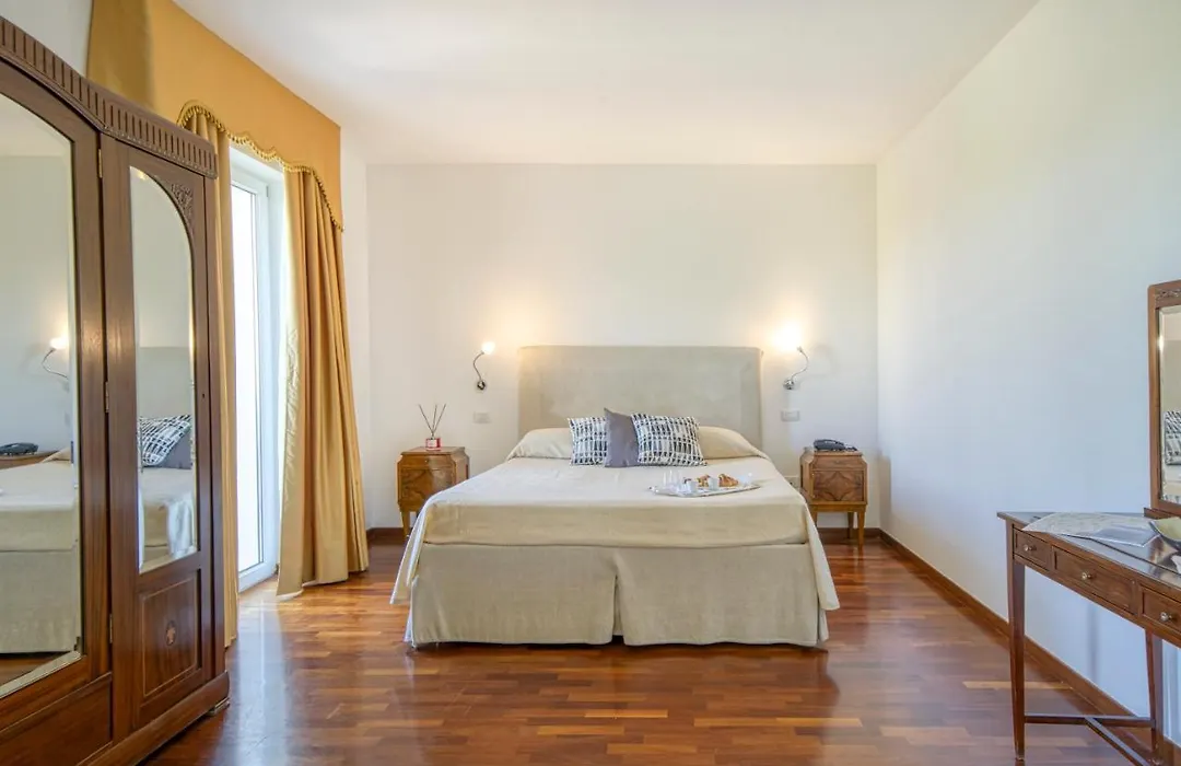 Hotel La Corte-1