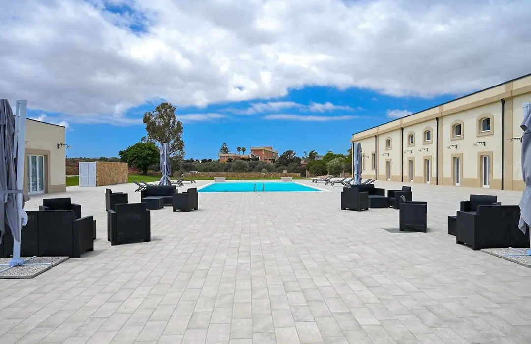 Dimora Savarino Marzamemi Suites With Pool-1