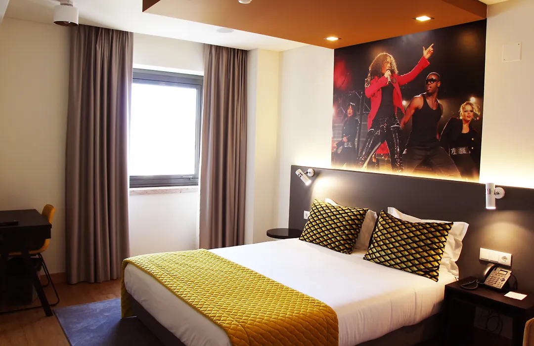 America Diamonds Hotel&Sushi Bar-1