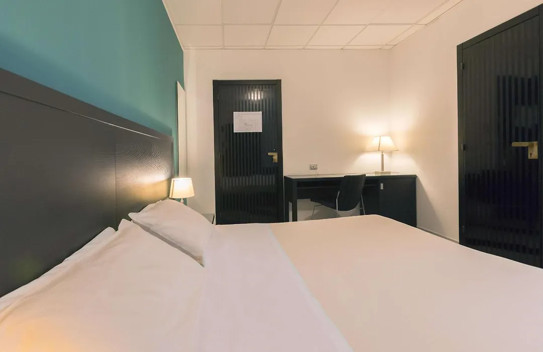 Executive Business Hotel-1