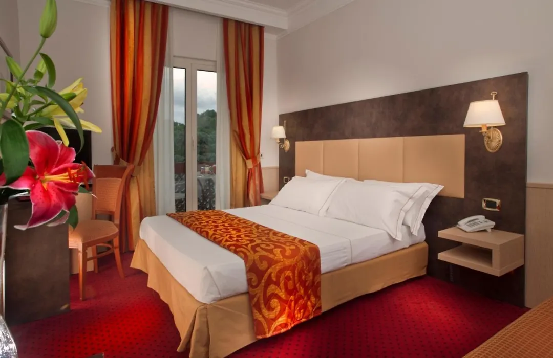 Pinewood Hotel Rome-1