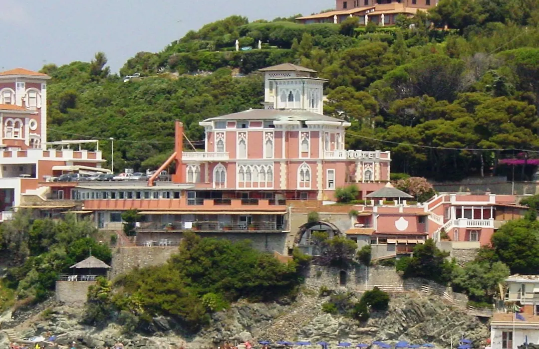 Hotel Baia Del Sorriso-1