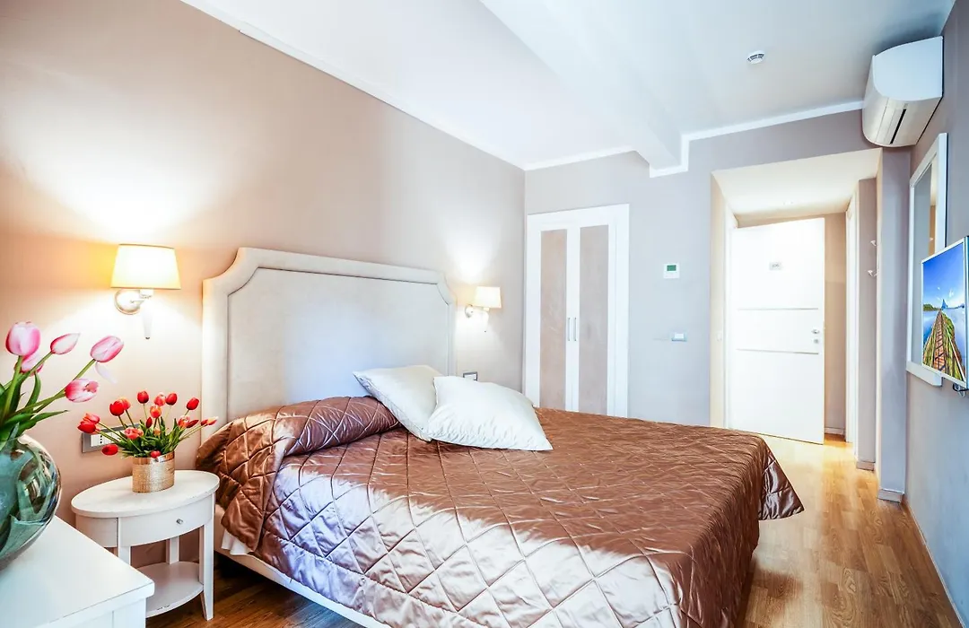 Hotel Centrale-1