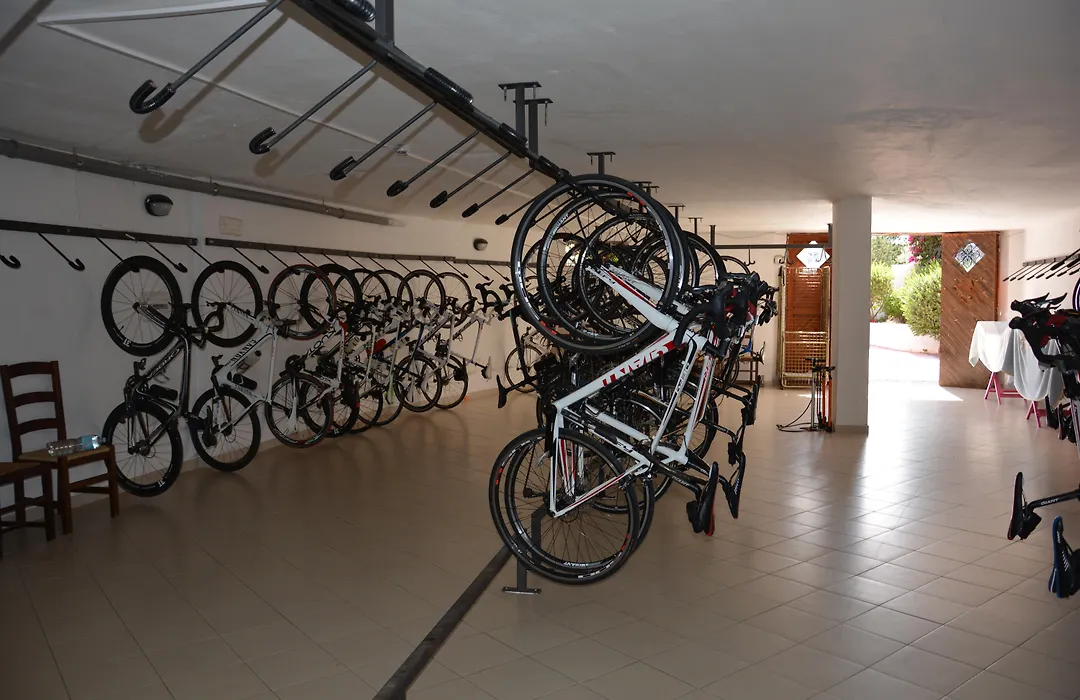 Hotel Li Graniti-1