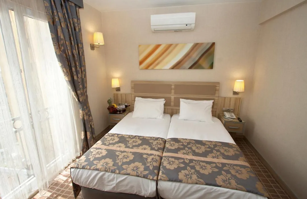Nanda Hotel-1