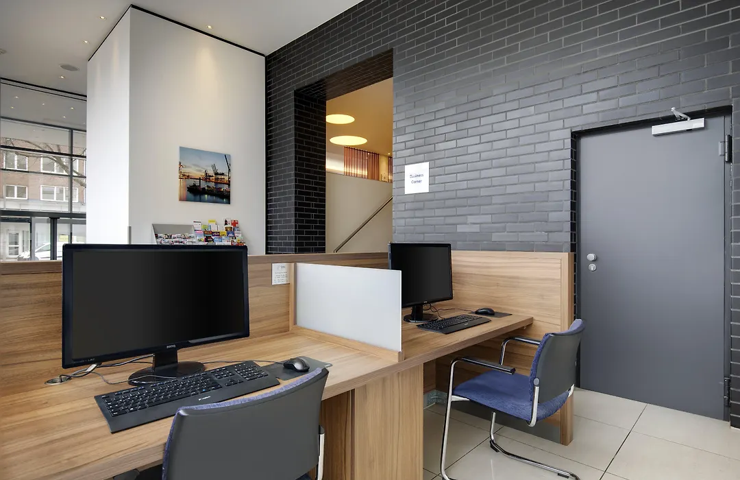 Premier Inn Hamburg City Alster-1