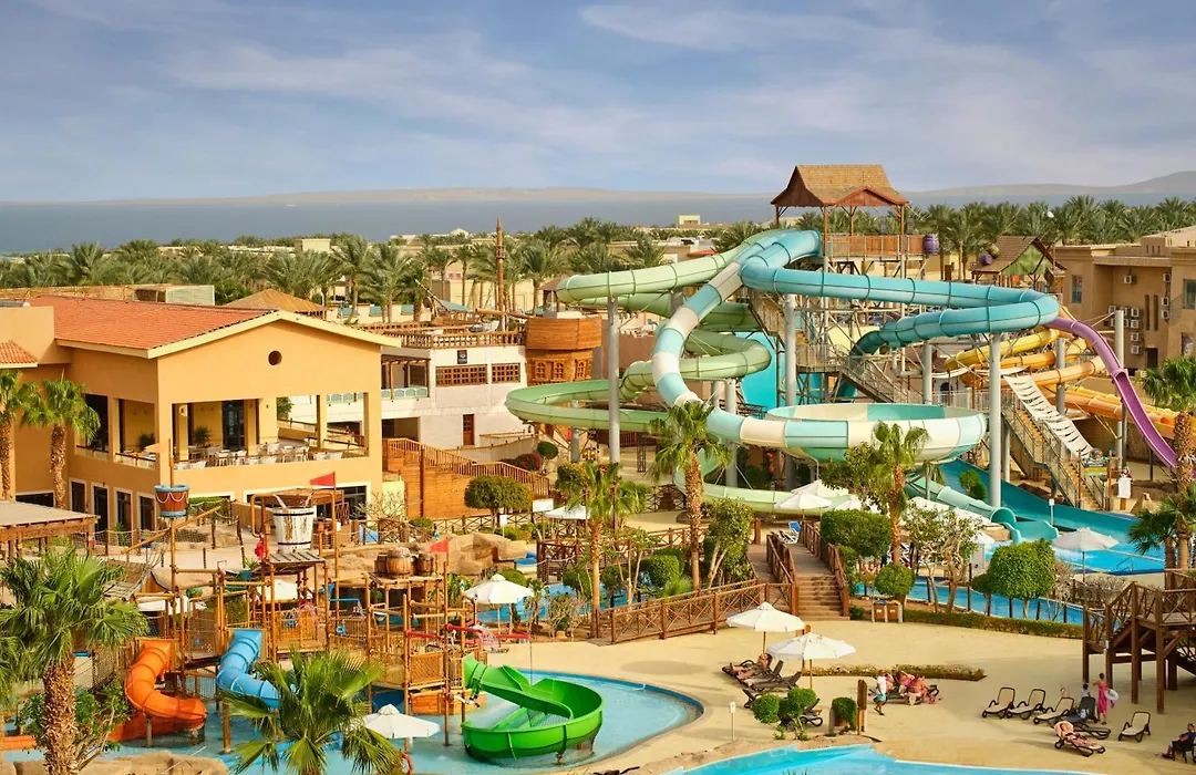 Coral Sea Aqua Club Resort-1