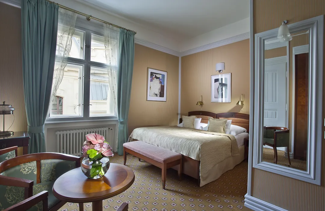 Hotel Paris Prague-1