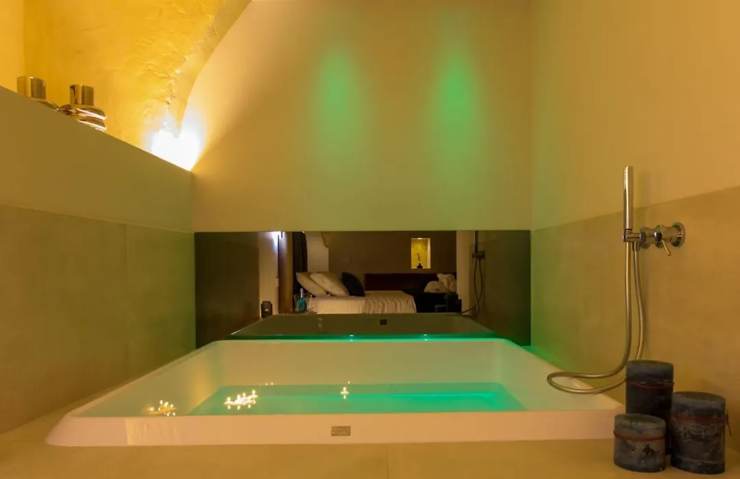 Iris Luxury Suite-1