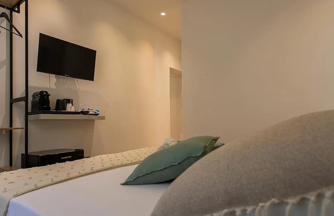 Brezza Marina Guest House-1