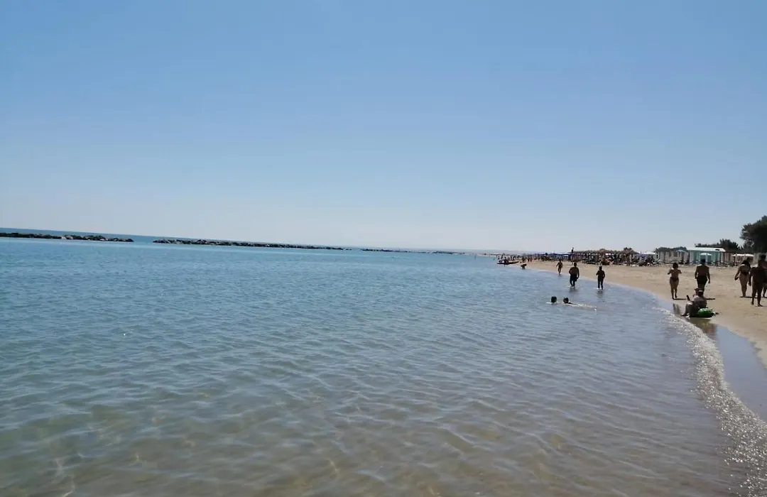 A Tre Piani Sul Mare-1