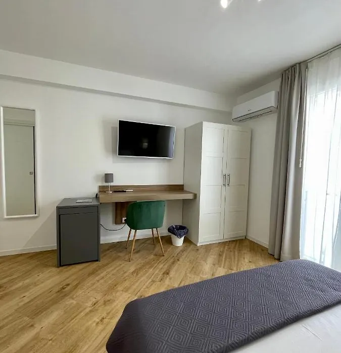 Albaria Rooms-Apartments-1
