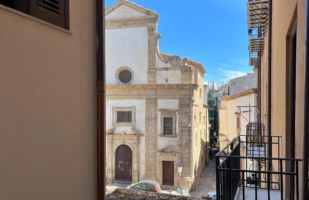 Sant'Andrea - Luxury Rooms In Vucciria-1