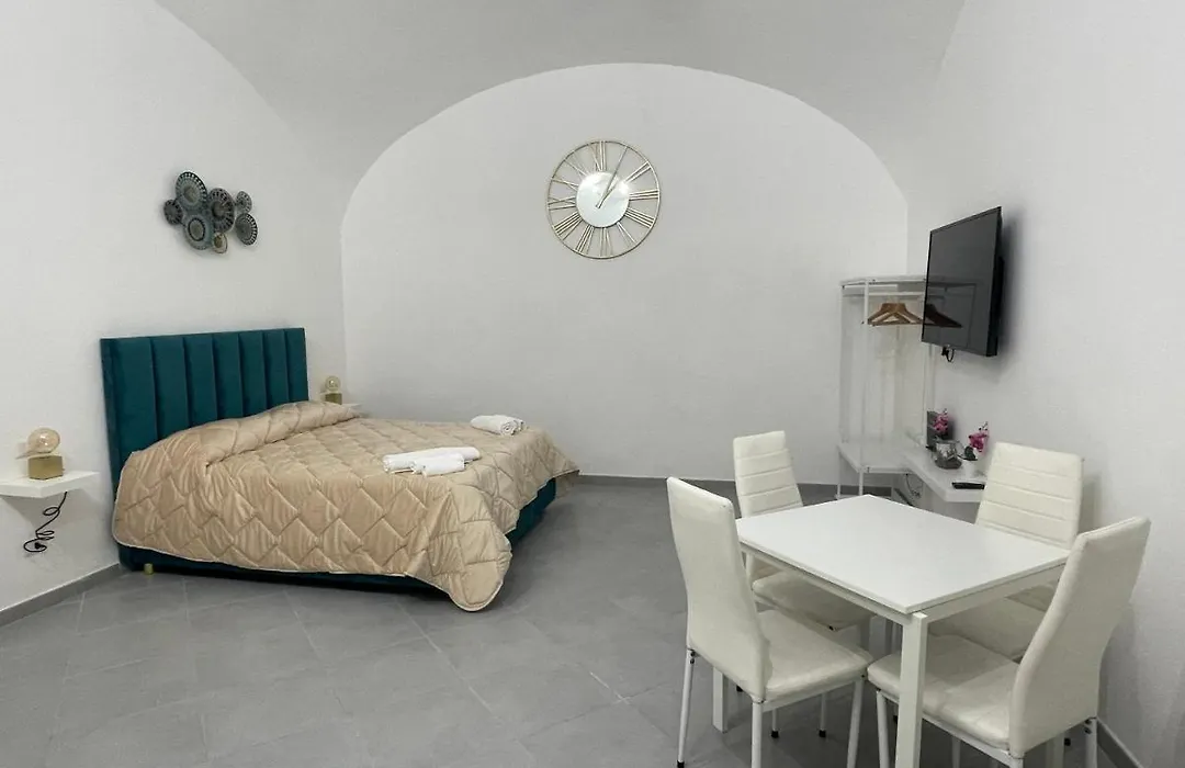 B&B Suite Anfiteatro Pozzuoli-1