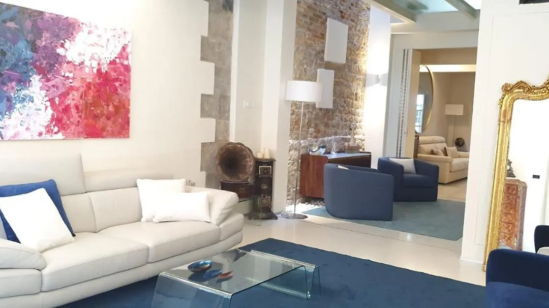 Luxury Tower House In Heart Of Pisa-1