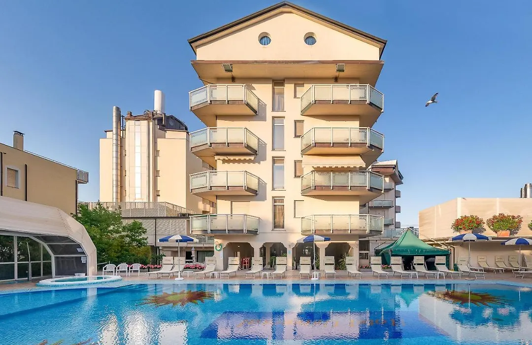 Universal Hotel-1