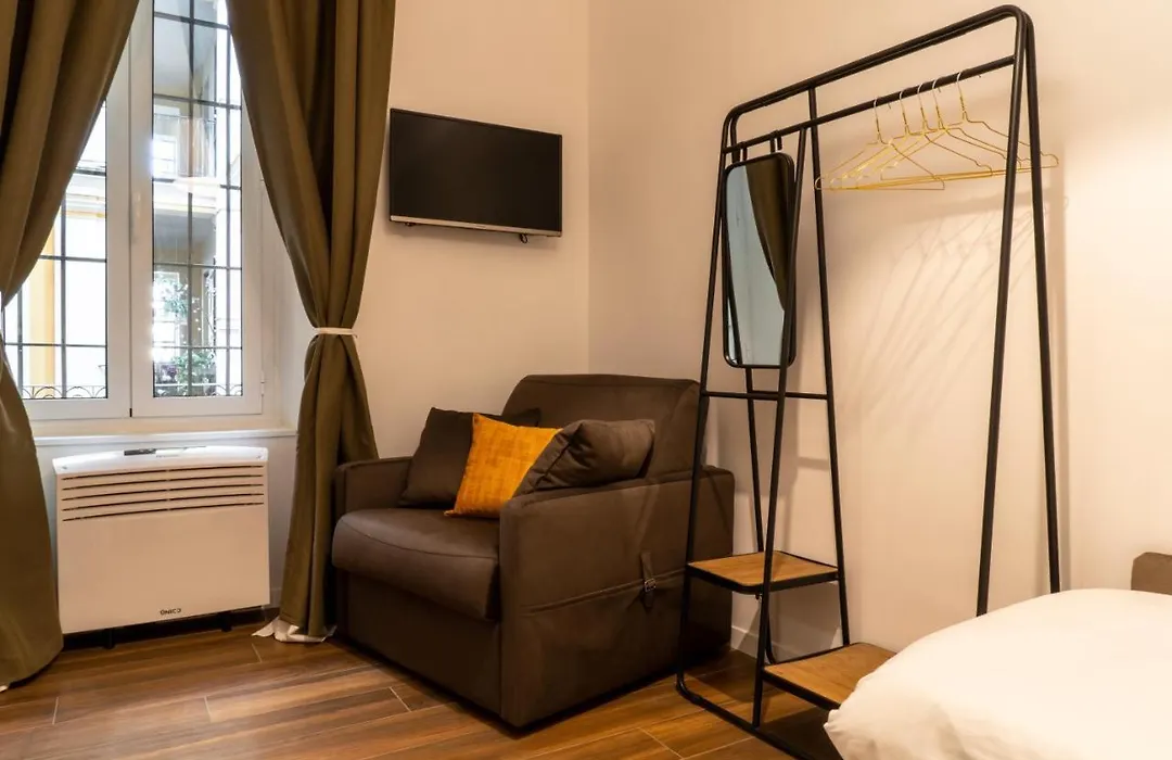 Alessandria Suites Roma-1
