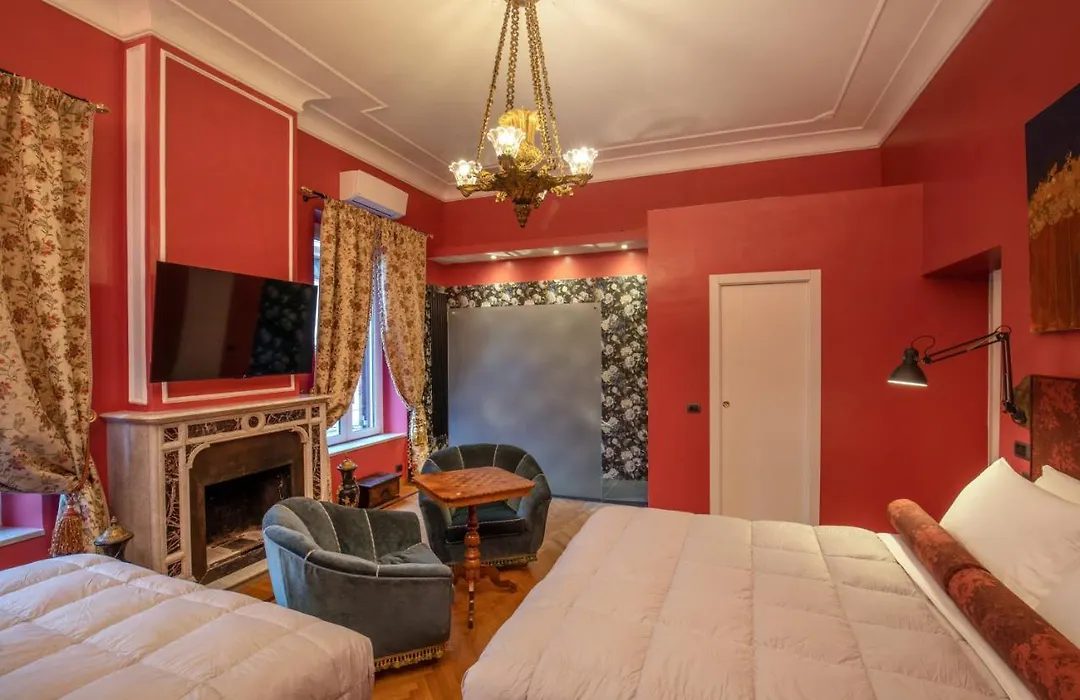 Room 94 Piazza di Spagna-1