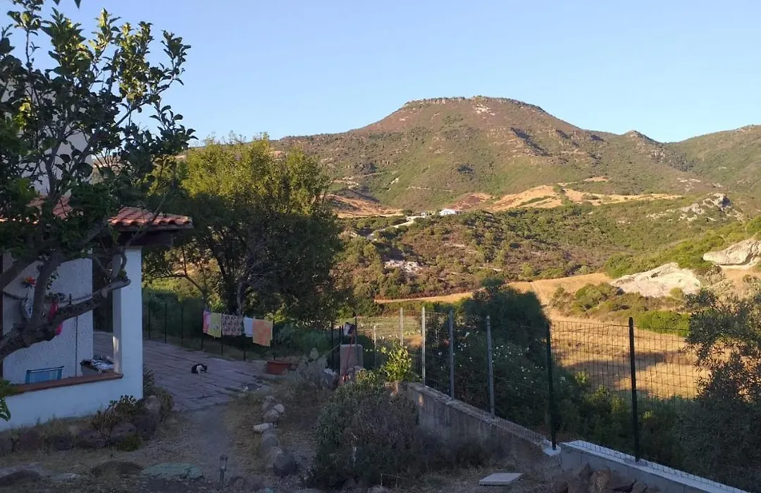 Las Rocas-1